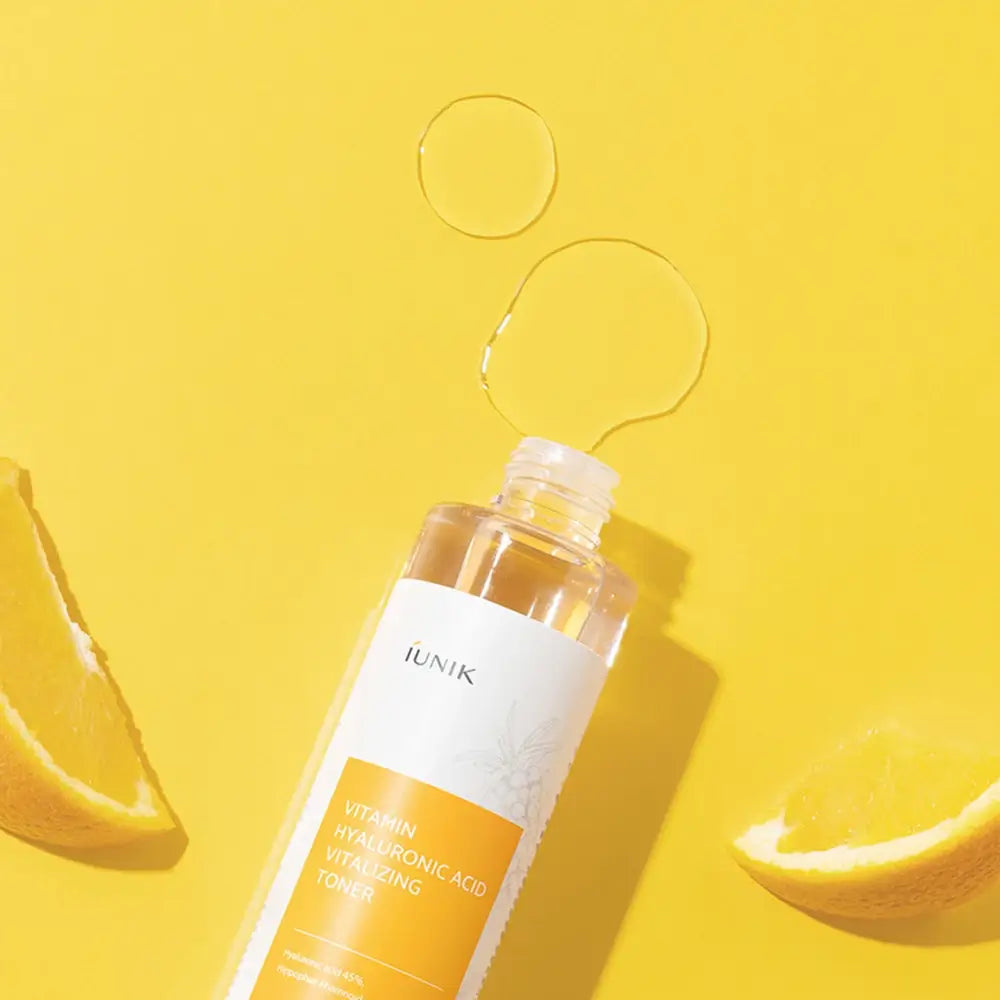 IUNIK Vitamin Hyaluronic Acid - Gesichtswasser mit Hyaluronsäure und Sanddornextrakt, das zur Hautfeuchtigkeit beiträgt und die Feuchtigkeit der Haut bewahrt - 200 ml