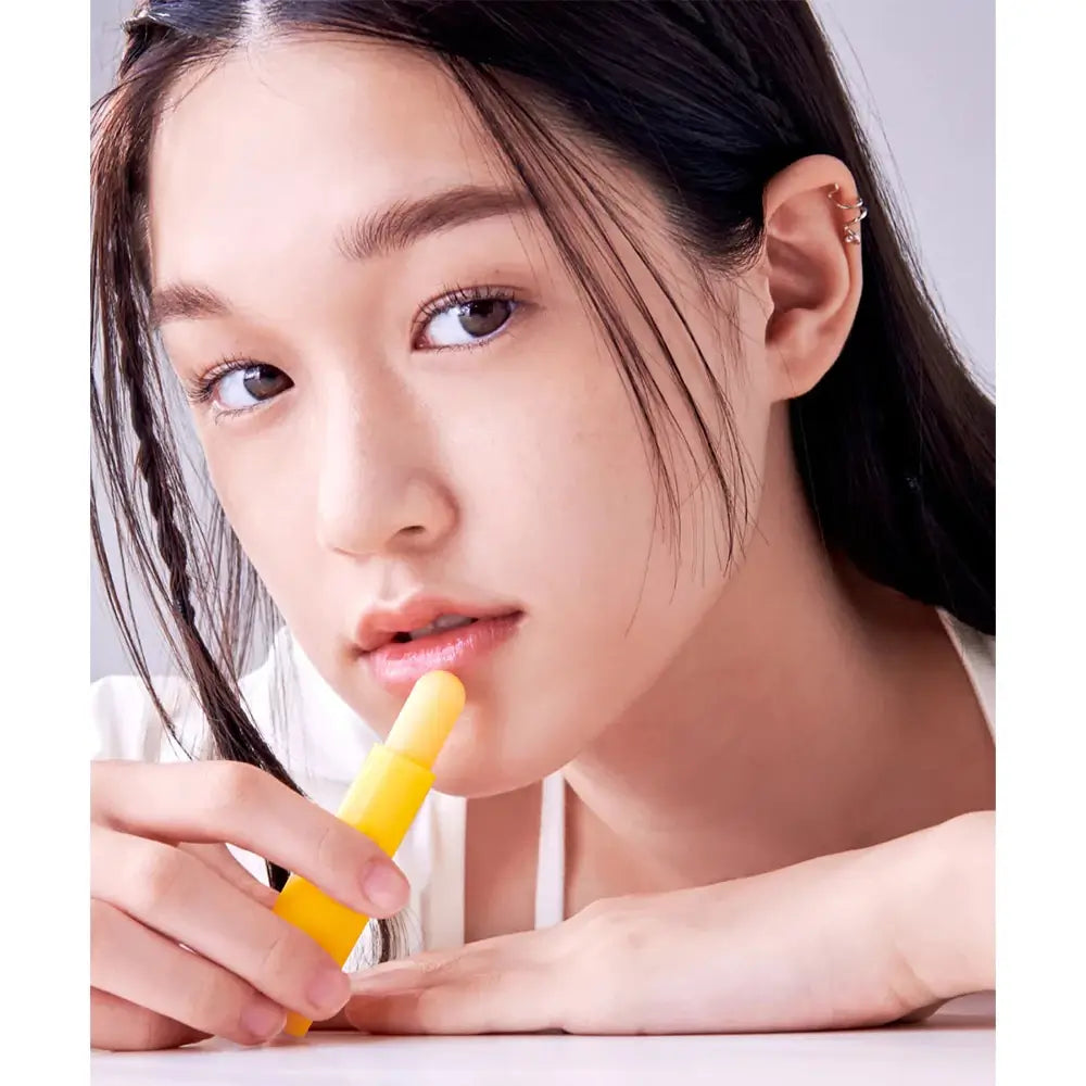 TOCOBO Vitamin Nourishing - Lippenbalsam formuliert mit Vita7 Complex und Jojobaöl, das zur Lippenfeuchtigkeit beiträgt und die Schutzbarriere gegen Feuchtigkeitsverlust aufrechterhält