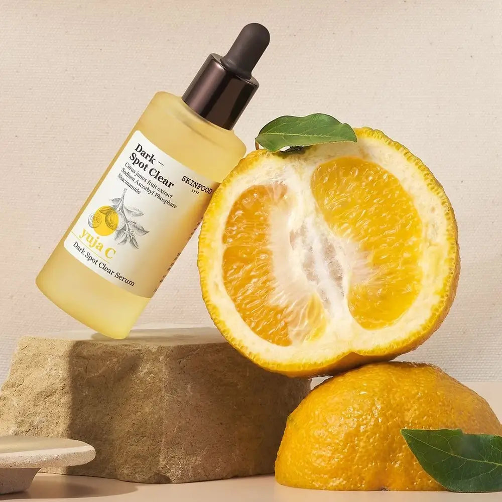 SKINFOOD Yuja C Serum für das Gesicht - Aufhellung und Korrektur von Pigmentflecken, 50 ml