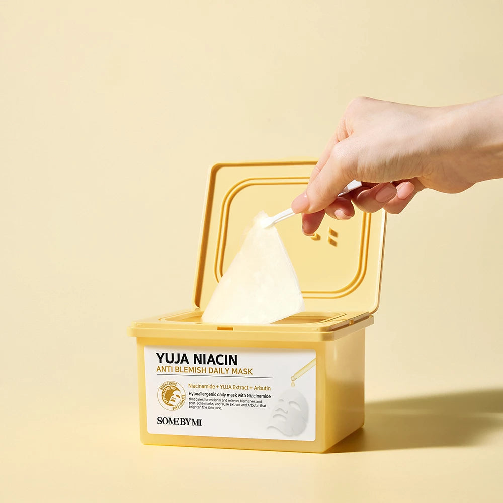 SOME BY MI Yuja Niacin Anti-Blemish Tägliche Maske - Set mit 30 Gesichtsmasken, formuliert mit Niacinamid und Yuzu-Extrakt, die zur Hauttonaufhellung und Ausstrahlung beitragen - 30 Stück